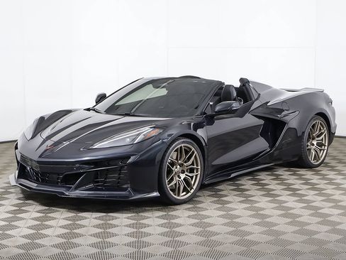 Used 2024 Chevrolet Corvette Z06 w/ Stealth Interior Trim Package RWD image 11