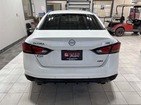 Used 2024 Nissan Altima 2.5 SR w/ SR Premium Package AWD/4WD image 3