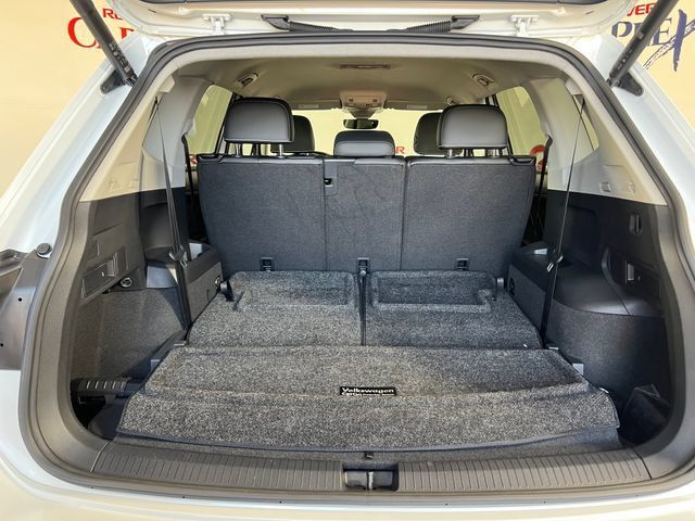 Used 2023 Volkswagen Tiguan SE FWD image 23