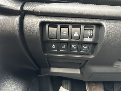 Used 2020 Subaru Forester Touring image 31