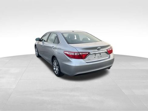 Used 2016 Toyota Camry XLE image 3