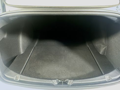 Used 2023 Tesla Model 3 Standard Range RWD image 29