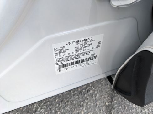 Used 2019 Ford Edge Titanium image 42