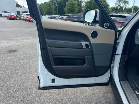 Used 2018 Land Rover Range Rover Sport HSE AWD/4WD image 28