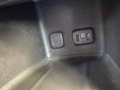 Used 2017 GMC Acadia SLT image 42