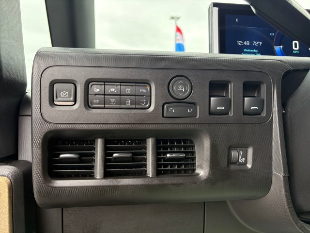 Used 2024 Chevrolet Brightdrop 400 w/ Commercial Equipment Package AWD/4WD image 18