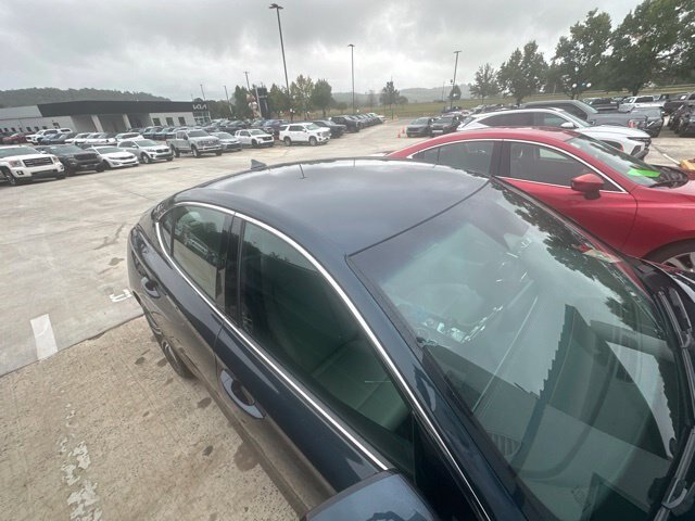 Used 2023 Genesis G70 2.0T AWD/4WD image 19