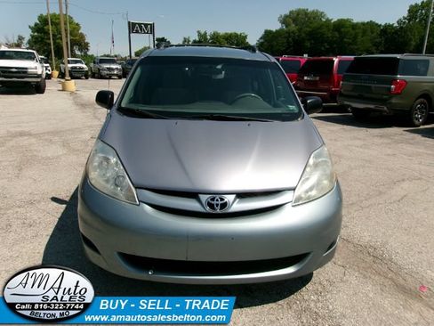 Used 2009 Toyota Sienna LE FWD image 9