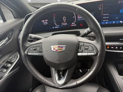 Used 2025 Cadillac XT4 Premium Luxury FWD image 21