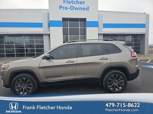 Used 2021 Jeep Cherokee Latitude Lux 80th Anniv w/ Quick Order Package 2YU 80th image 1