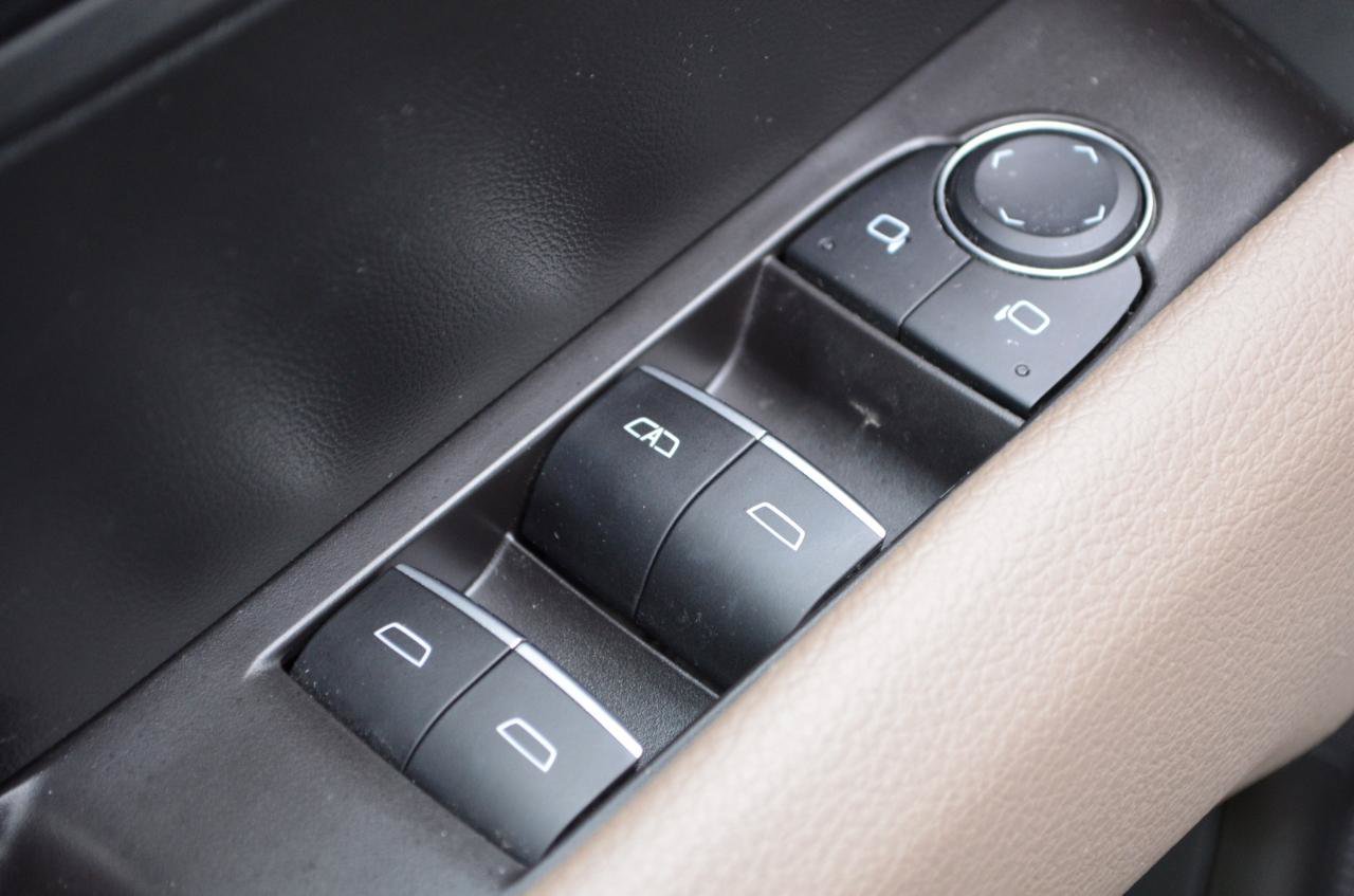 Used 2025 GMC Canyon Denali AWD/4WD image 21