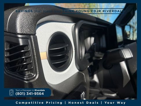 Used 2024 Jeep Wrangler Unlimited image 29