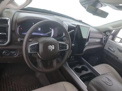 Used 2025 RAM 2500 Laramie AWD/4WD image 18