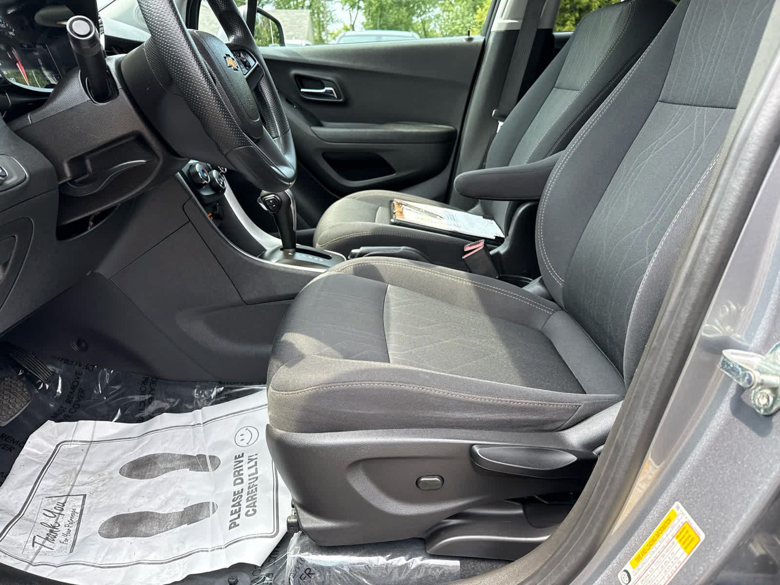 Used 2020 Chevrolet Trax LT FWD image 11