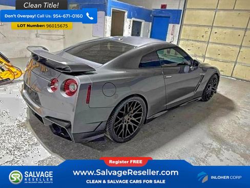 Used 2024 Nissan GT-R Premium w/ Premium Interior Package image 5