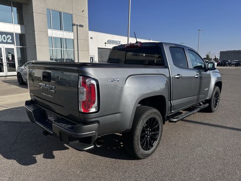Used 2022 GMC Canyon Elevation w/ Elevation Premium Package AWD/4WD image 5