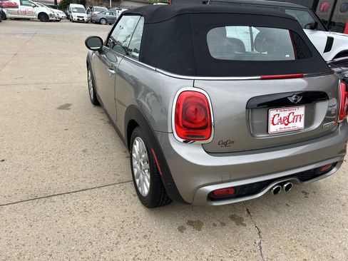 Used 2016 MINI Cooper S image 8