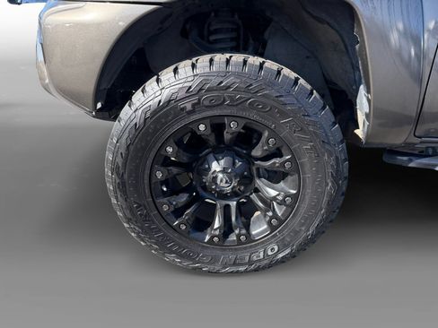 Used 2015 Toyota Tacoma 4x4 Double Cab w/ TRD Sport Package image 9