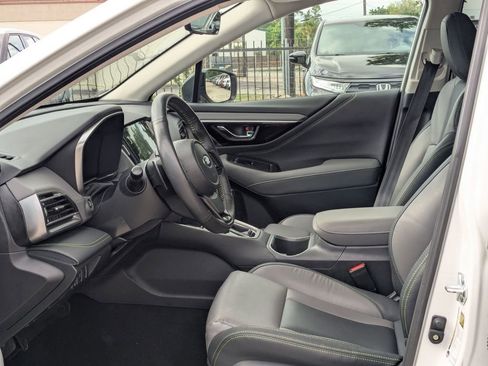 Used 2025 Subaru Outback Onyx Edition AWD/4WD image 23