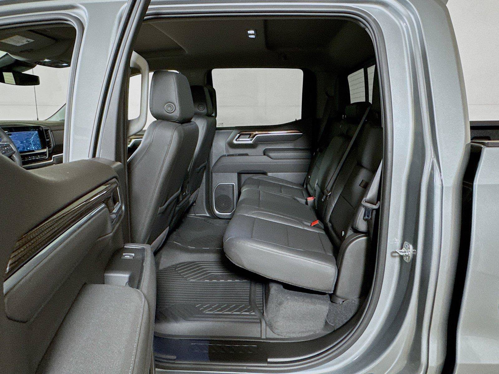 New 2026 Chevrolet Silverado 1500 RST AWD/4WD image 13