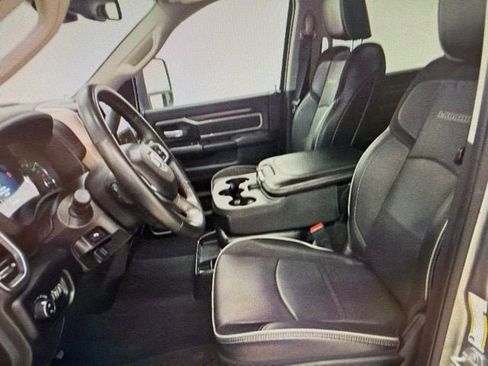 Used 2024 RAM 2500 Laramie AWD/4WD image 7