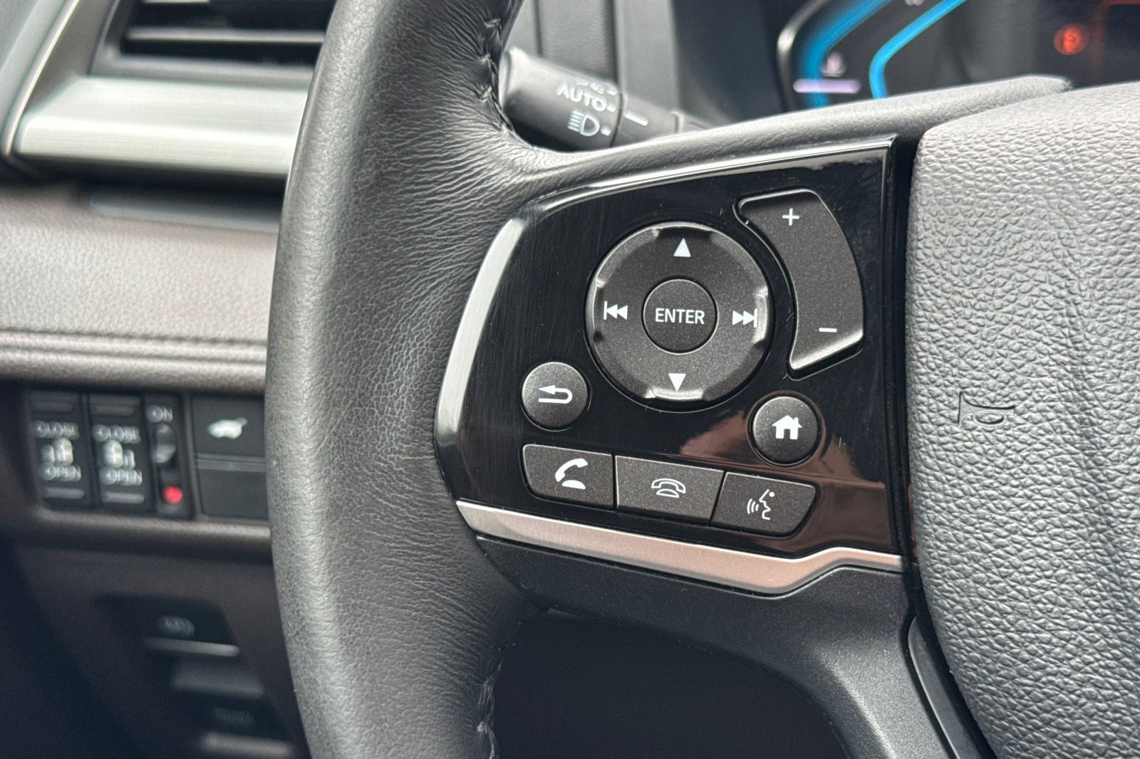 Used 2018 Honda Odyssey EX-L image 32