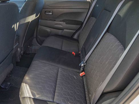 Used 2021 Mitsubishi Outlander Sport LE image 29