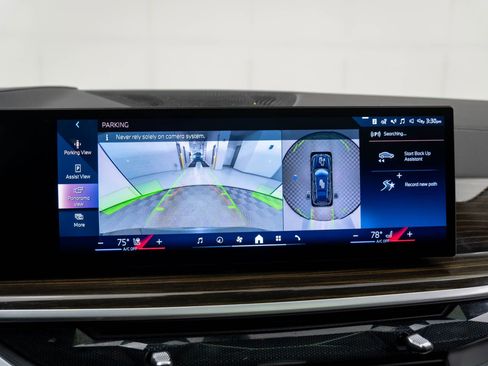 Used 2024 BMW X7 xDrive40i image 23