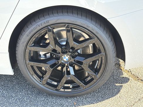 New 2026 BMW 330i Sedan w/ M Sport Package image 28