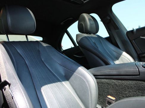 Used 2019 Mercedes-Benz E 300 image 25