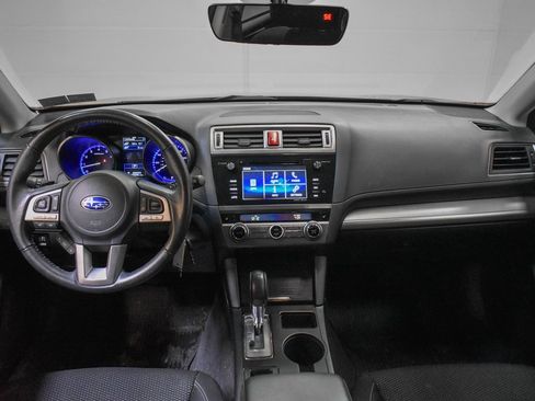 Used 2017 Subaru Outback 2.5i Premium image 11