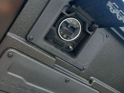 Used 2025 Toyota Tacoma Trailhunter AWD/4WD image 37