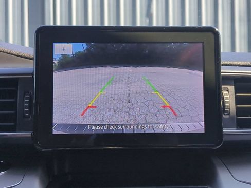 Used 2021 Ford Explorer XLT w/ Equipment Group 202A RWD image 21