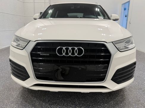 Used 2018 Audi Q3 2.0T Premium w/ Convenience Package AWD/4WD image 10