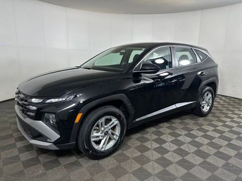 Certified 2025 Hyundai Tucson SE image 7