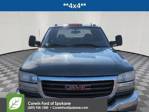 Used 2006 GMC Sierra 2500 SLE w/ Heavy-Duty Power Package image 2