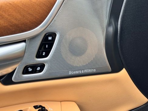 Used 2018 Volvo S90 T6 Inscription w/ Convenience Package image 36