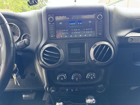 Used 2016 Jeep Wrangler Sport w/ Quick Order Package 24S AWD/4WD image 10