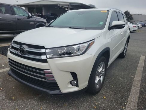 Used 2017 Toyota Highlander Limited image 8