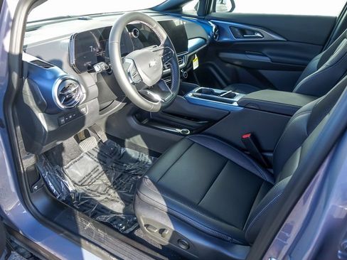 New 2026 Chevrolet Equinox EV LT image 13