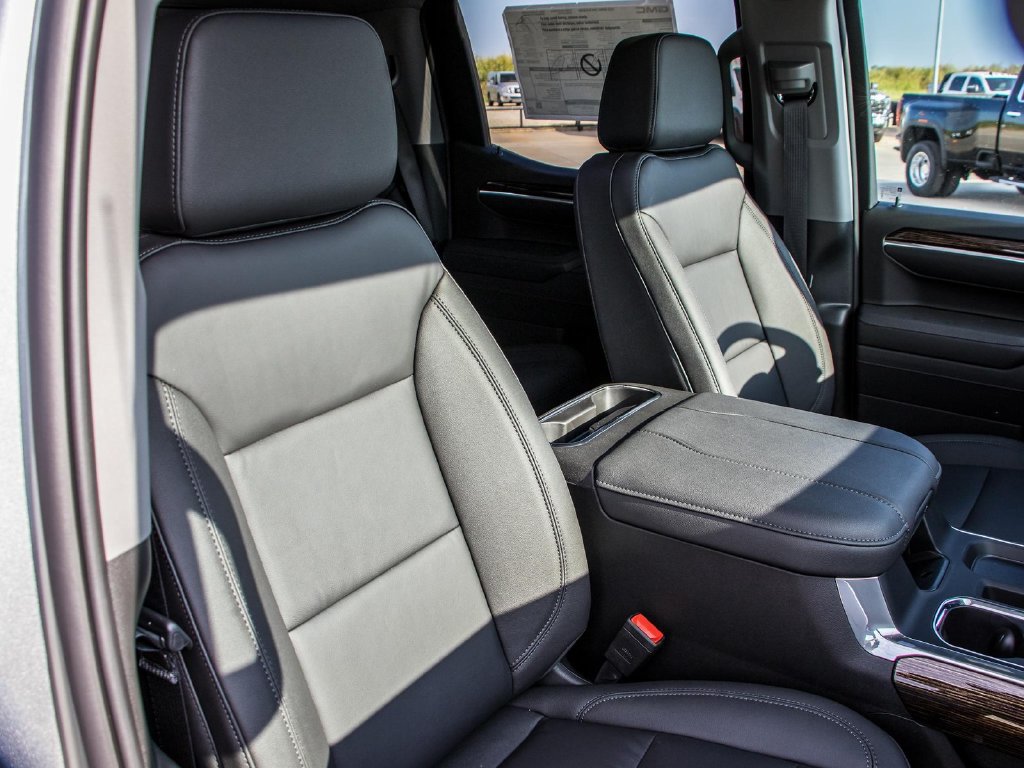 Used 2026 GMC Sierra 1500 Elevation w/ Elevation Premium Package AWD/4WD image 21