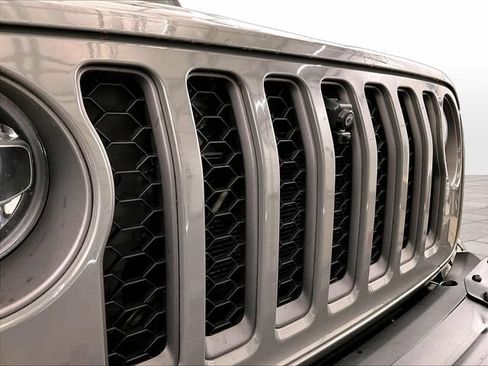 Used 2021 Jeep Wrangler Unlimited Rubicon AWD/4WD image 29