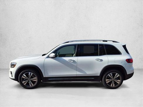 New 2026 Mercedes-Benz GLB 250 image 8