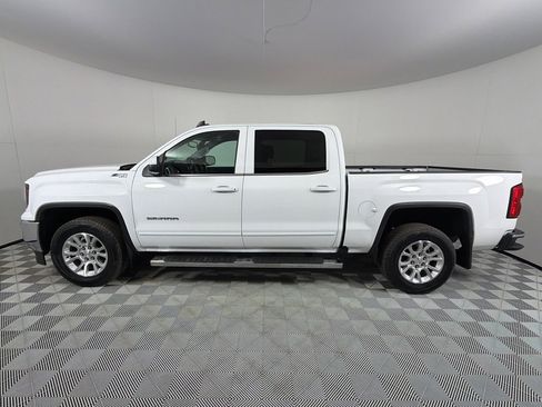 Used 2018 GMC Sierra 1500 SLE w/ SLE Value Package image 8