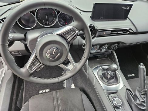 New 2025 MAZDA MX-5 Miata Club image 7