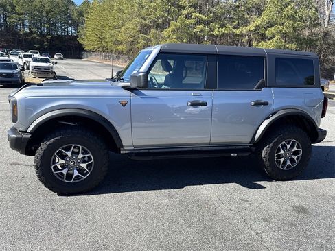 Used 2023 Ford Bronco Badlands image 4