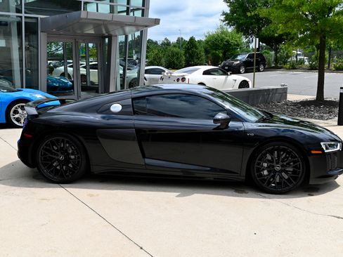 Used 2018 Audi R8 V10 plus AWD/4WD image 4