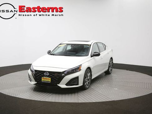 Used 2023 Nissan Altima 2.0 SR FWD image 53