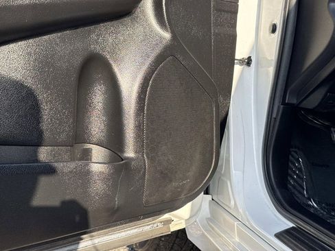 Used 2017 Toyota Camry XLE w/ Convenience Package image 18