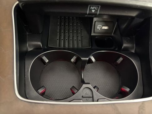 Used 2020 Mercedes-Benz E 450 4MATIC Wagon w/ Premium Package image 30